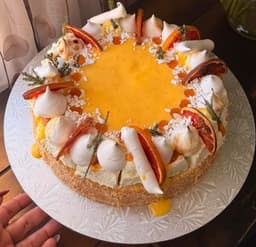 Citrus meringue cake